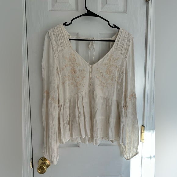 American Eagle Women’s Medium Embroidered Tunic Top Long Sleeves Tiered Boho - Picture 3 of 9